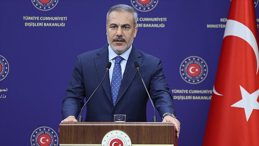 Bakan Fidan Arnavutluk yolcusu