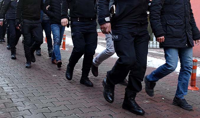 TSK ve emniyette büyük FETÖ operasyonu