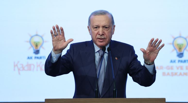 Erdoğan'dan Özel'e karikatür tepkisi