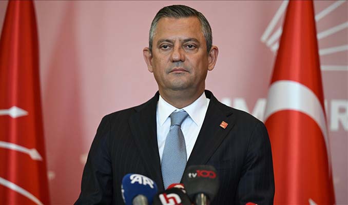 CHP lideri Özel: Barış için mücadeleye kararlılıkla devam edeceğiz