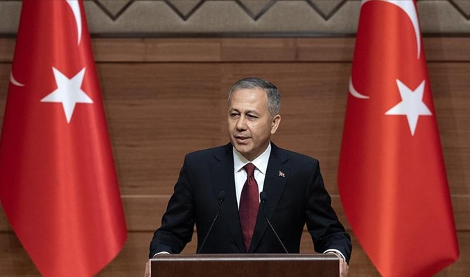 Yerlikaya: Aziz milletimize biçilen kefenin yırtılıp atıldığı gündür