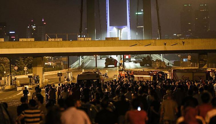 MSB: Demokrasi uğruna şehit düşen kahramanlarımızı rahmetle anıyoruz