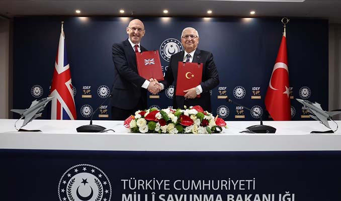 Türkiye ve İngiltere'den Eurofighter imzası!