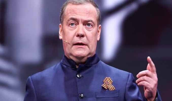 Medvedev'den Trump'a yanıt: Rusya, İsrail veya İran değil