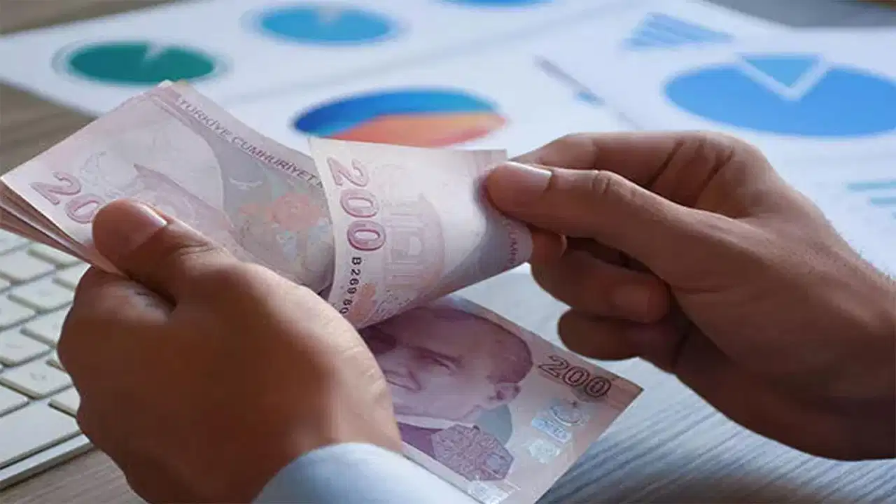Emekliye çift promosyon fırsatı kapıda: Rekabet büyüyor, rakamlar yükseliyor!