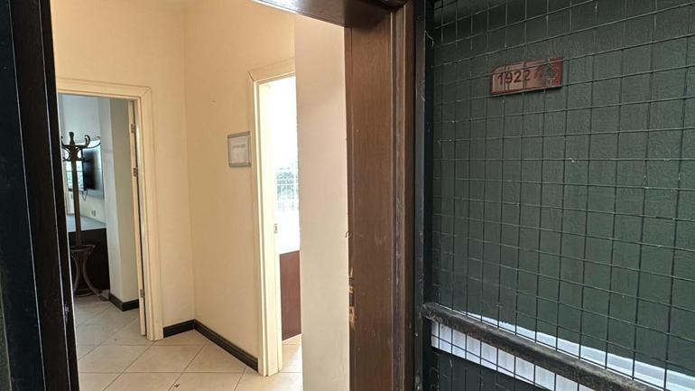 Marmaris’te 15 Temmuz’un izleri: Darbecilerin ateş ettiği 80 mermi izli oda muhafaza ediliyor