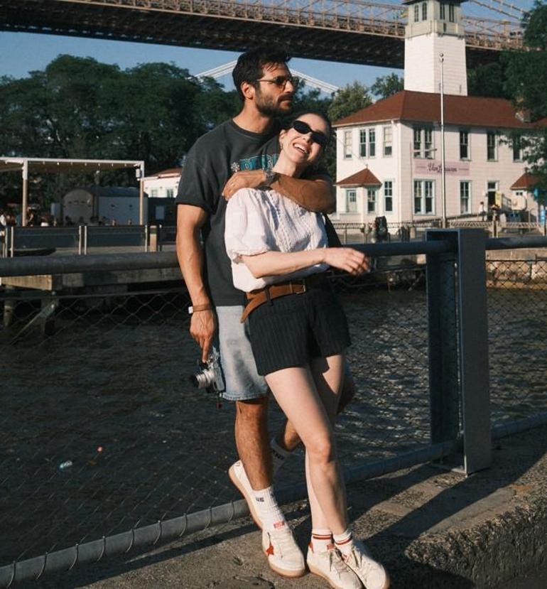 Ünlü çiftten romantik kutlama Seninle 3üncü ve daha nicelerine