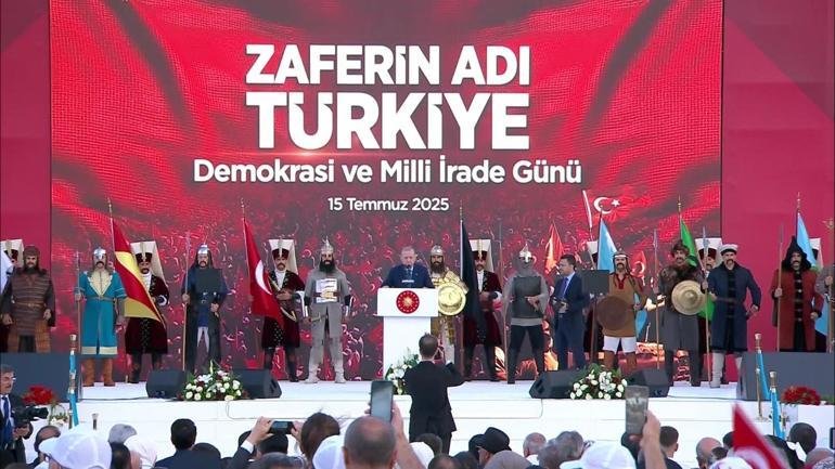 Cumhurbaşkanı Erdoğan: Ruhunu 1 dolara satan alçaklar bunun bedelini mutlaka ödeyeceklerdir