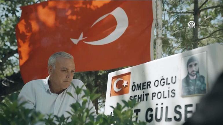 Cumhurbaşkanı Erdoğan, 15 Temmuz belgeselini izlerken gözyaşlarını tutamadı