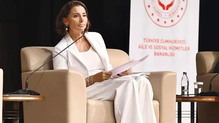 Hande Fırat 15 Temmuz gecesini anlattı: Medya susmadı, o telefon gazetecilik görevimdi
