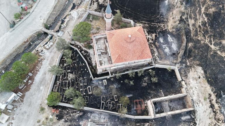 Çanakkale’deki orman yangını 2nci günde; yanan alanlar dronla görüntülendi