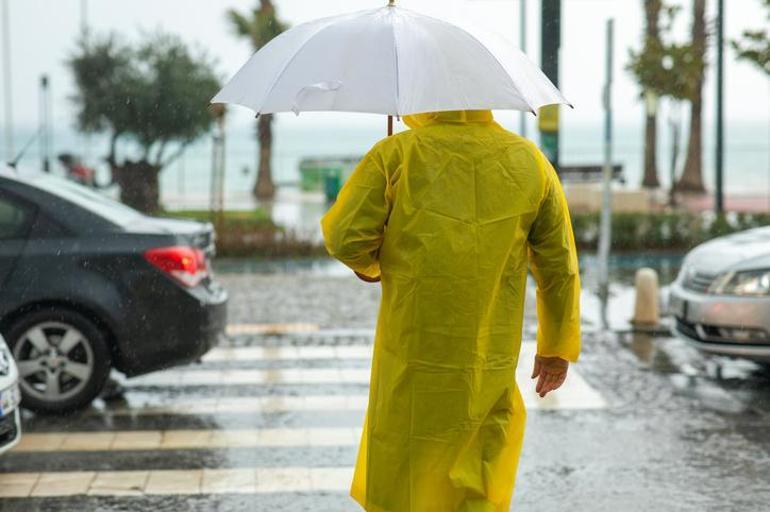 Meteorolojiden fırtına alarmı: Gök gürültülü sağanak ve sel tehlikesi kapıda Valilik saat vererek uyardı