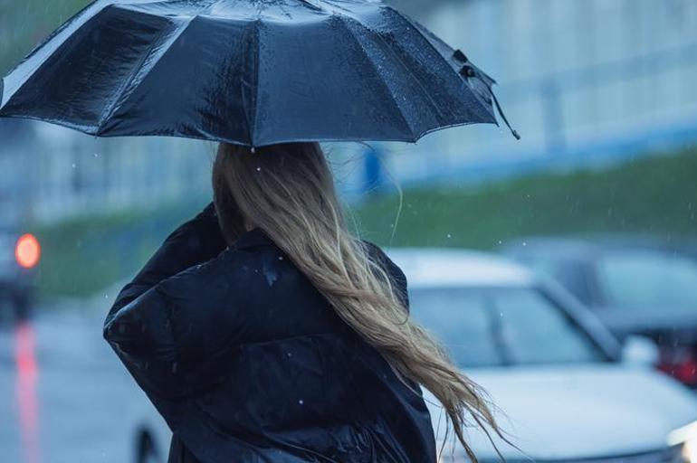 Meteorolojiden fırtına alarmı: Gök gürültülü sağanak ve sel tehlikesi kapıda Valilik saat vererek uyardı