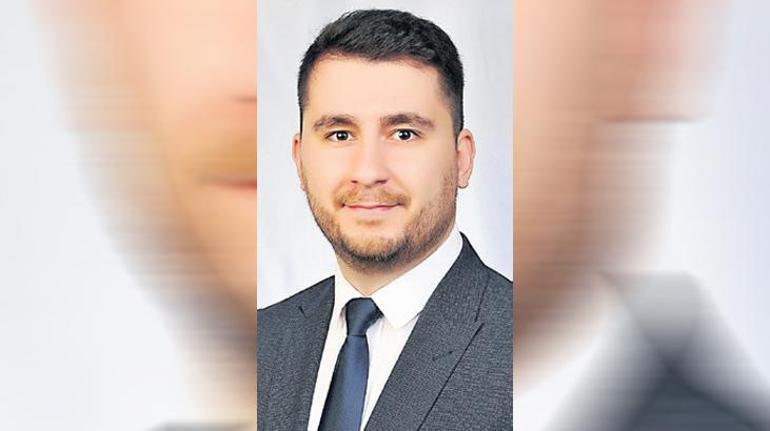 ‘Netanyahu kendi bekasına oynuyor’
