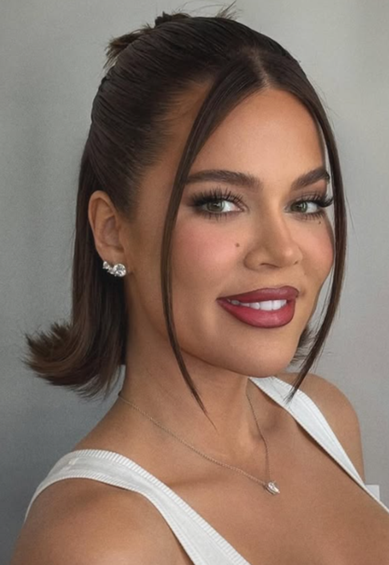 Khloe Kardashian photoshop yapmayı bıraktı ‘Çizgi film gibi görünüyordum