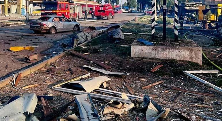 Rusya, 500 kilogramlık bombayla Ukraynayı vurdu Alışveriş merkezinde can pazarı