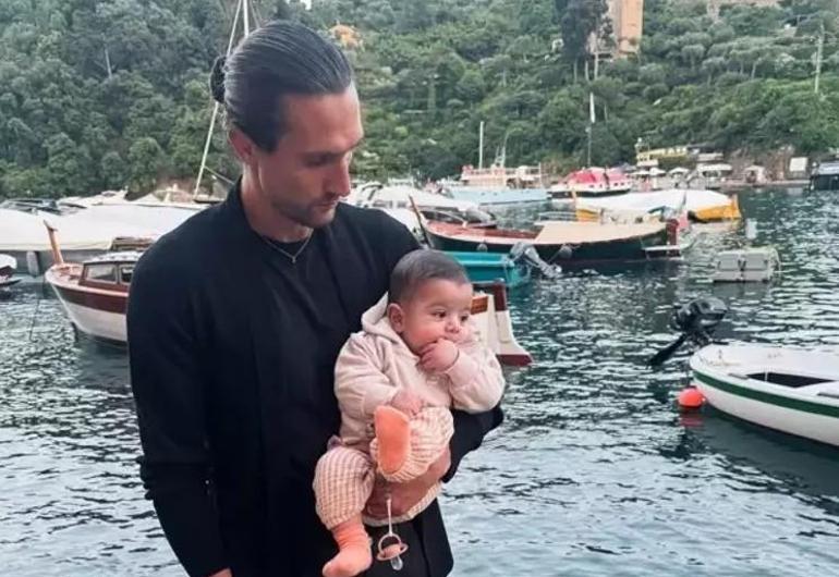 Melisa Aslı Pamuk ve oğlu Mylanın keyfi yerinde