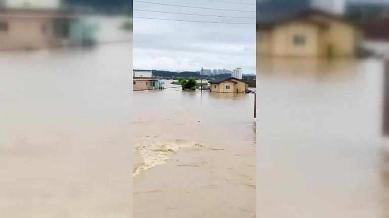 Güney Korede sel felaketi: 4 ölü