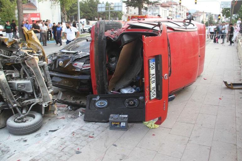 Makas atan ehliyetsiz sürücü ortalığı savaş alanına çevirdi