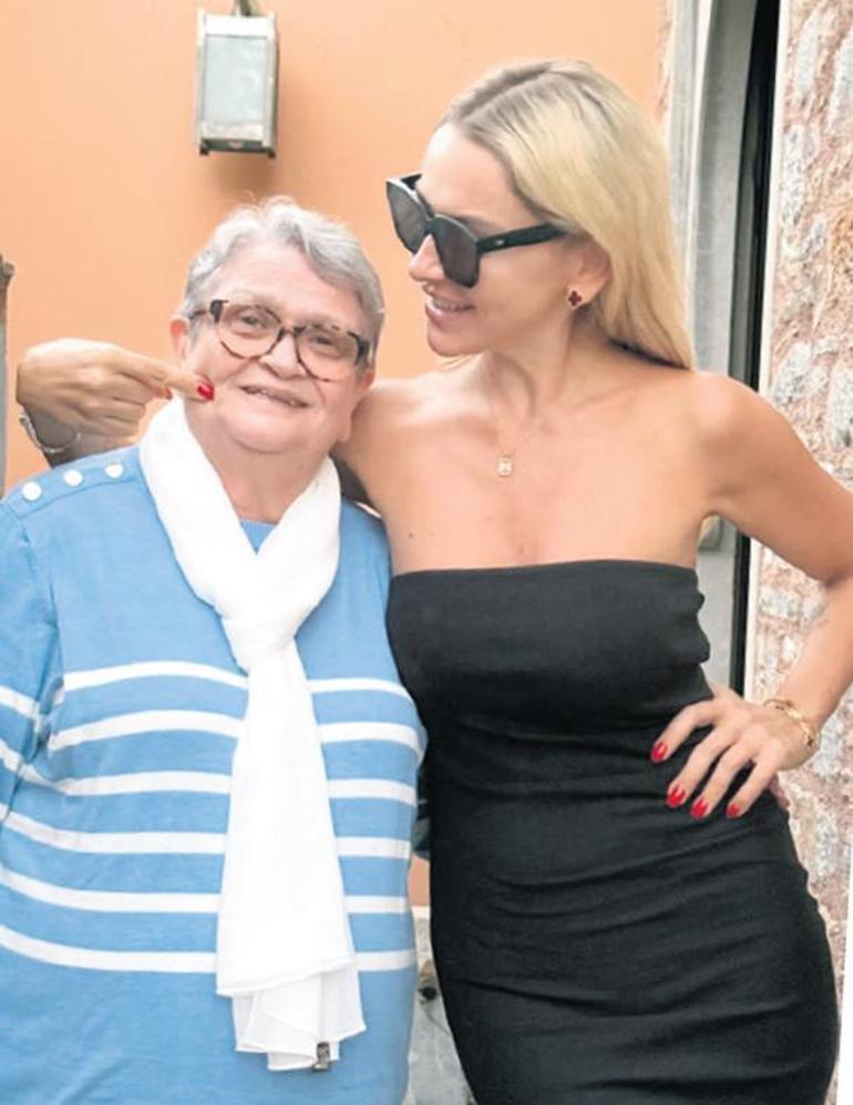 Hadise’ye annesinden ‘sahne’ uyarısı
