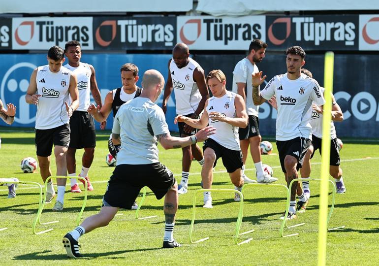 Beşiktaşta Shakhtar Donetsk maçı hazırlıklarını Serdal Adalı yerinden takip etti
