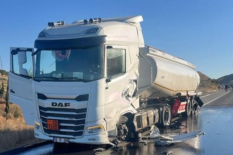 Susurlukta TIR ile akaryakıt tankeri çarpıştı: 1 Yaralı