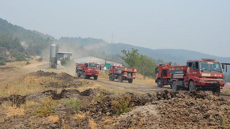 Bilecikte evlerini boşaltan köylülerden ‘yangın nöbeti’
