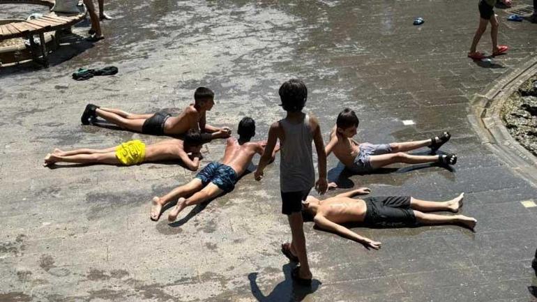 Termometre 47 dereceyi gösterdi Cehennem ateşi gibi sıcak