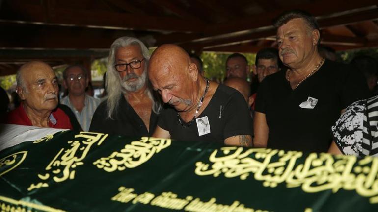 Yeşilçam’ın kötü adamı ilk kez anlattı Evladımı, eşimi, 4 arkadaşımı kaybettim: Bir yılda 14 kilo verdim