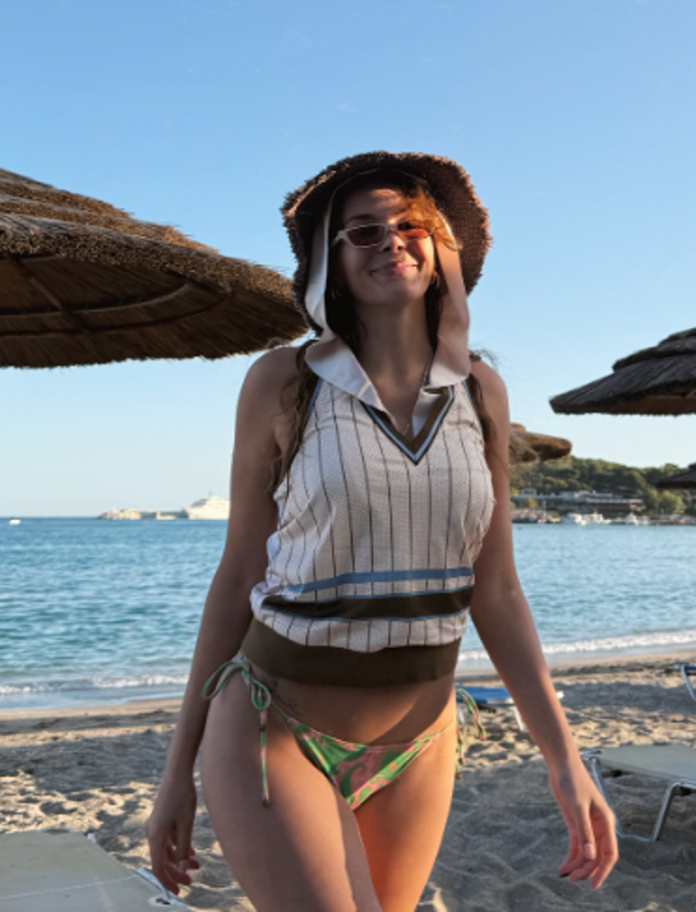 Ebru Şahin tatile doymadı Bikinili pozlarını paylaştı