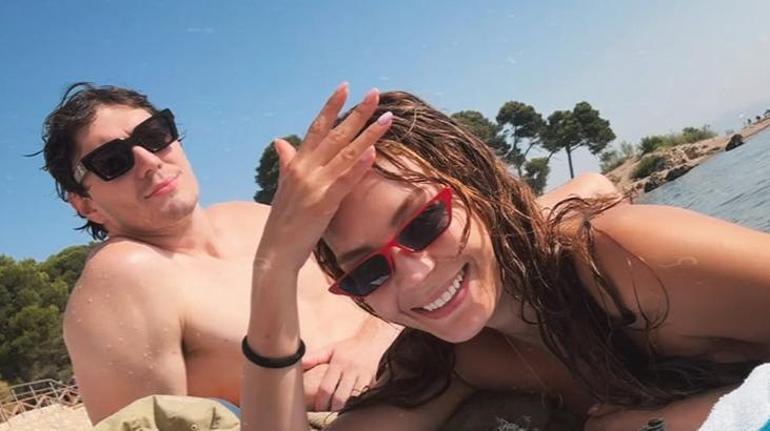 Ebru Şahin tatile doymadı Bikinili pozlarını paylaştı