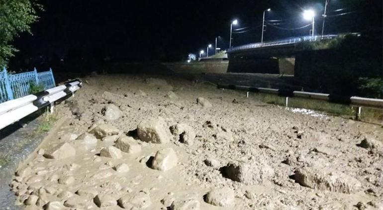 Kuzey Kafkasyada sel felaketi Acil durum ilan edildi