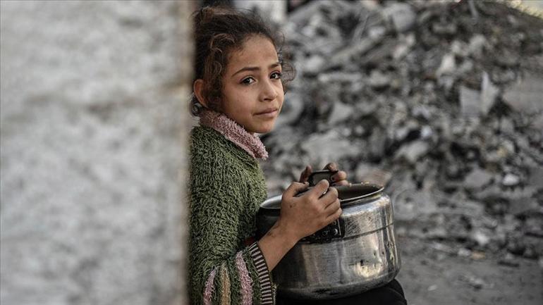 Gazze’de İnsanlık Krizi: Açlık, susuzluk ve bombardıman