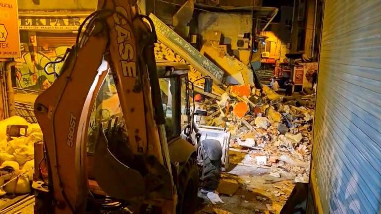 Beyoğlunda büfedeki patlama anı kamerada Hasar gündüz ortaya çıktı