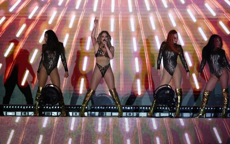 Antalyada Jennifer Lopez çılgınlığı Ünlü isimler konsere akın etti