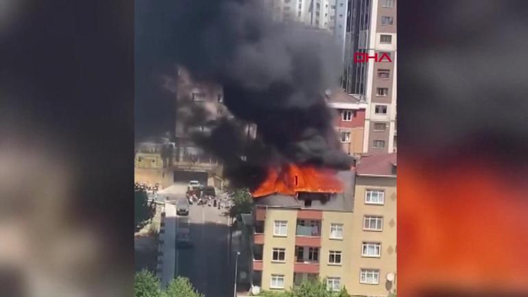 SON DAKİKA... İstanbul Ümraniyede 4 katlı binada yangın
