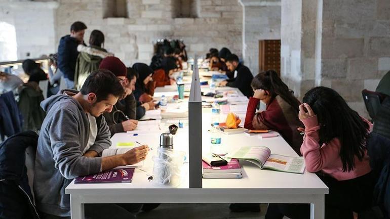 Öğrenciye maaş gibi burs: Aylık 50 bin TL