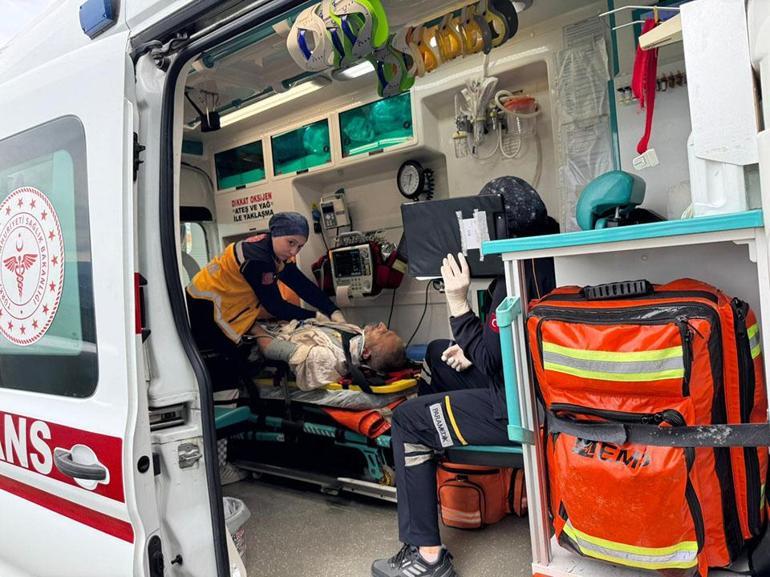 Rizede çay işçilerini taşıyan araç devrildi: 2 ölü, 3 yaralı