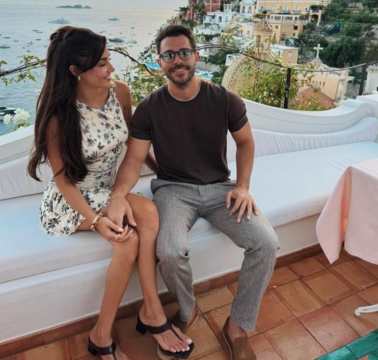 İtalyada aşk başkadır Hande Erçel - Hakan Sabancı çiftinden yeni romantik pozlar
