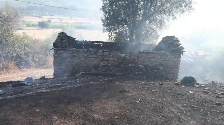 CNN TÜRK son durumu aktarıyor | ANTALYA’DA ALARM: Alevler yerleşim yerlerine ulaştı