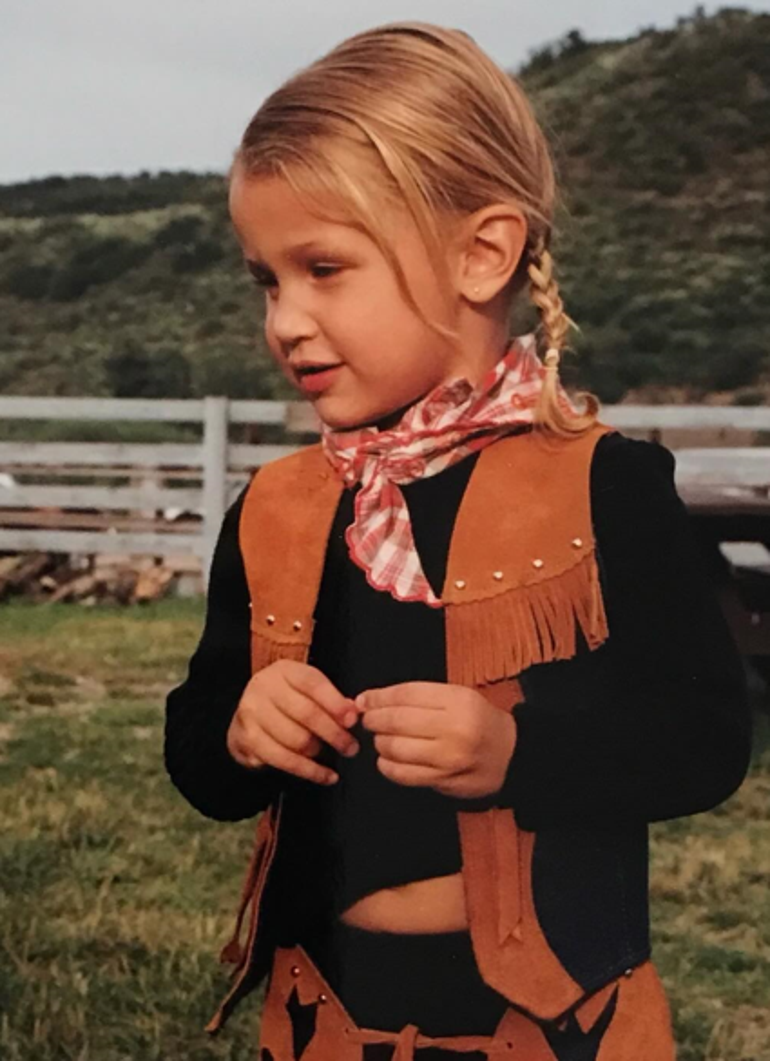 Bella Hadid çocukluk fotoğrafını paylaştı Özgür Filistin dedi