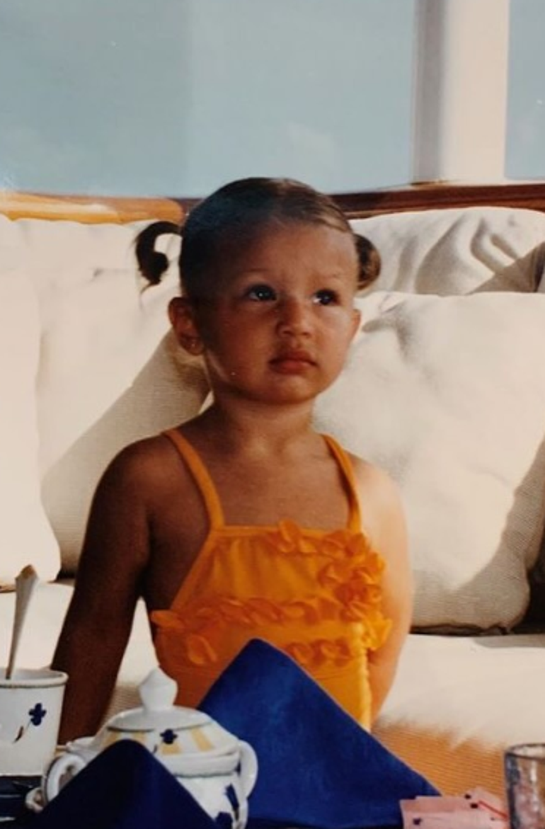 Bella Hadid çocukluk fotoğrafını paylaştı Özgür Filistin dedi