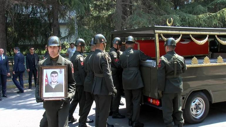 Şehit muhafız er Hayrullah Hamit Karaman son yolculuğuna uğurlandı