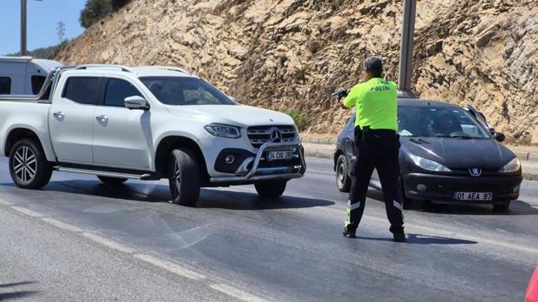Şoke eden anlar ortaya çıktı Dilan Çıtak Bodrumda polisin üzerine araba sürdü