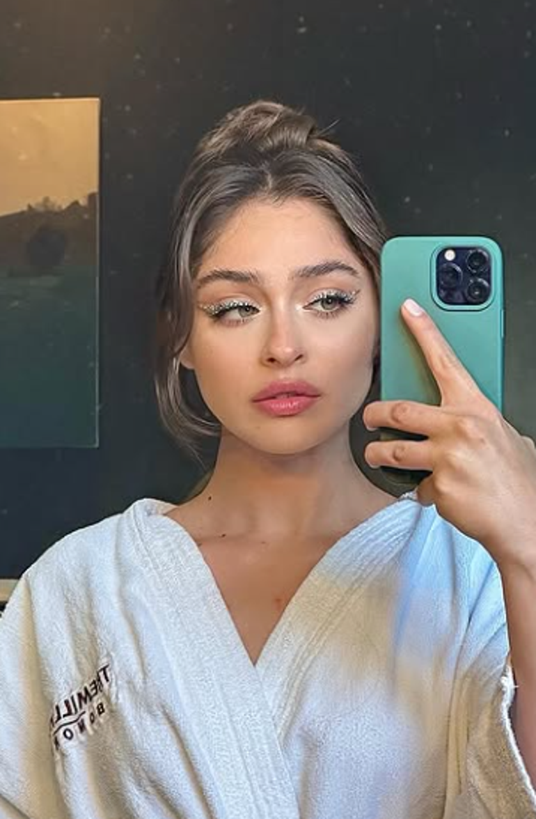 Cemre Baysel ameliyat oldu Biz neler atlattık
