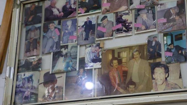 Bu kahvehaneye giren uyuyakalıyor: Horlayanları da duyuyoruz
