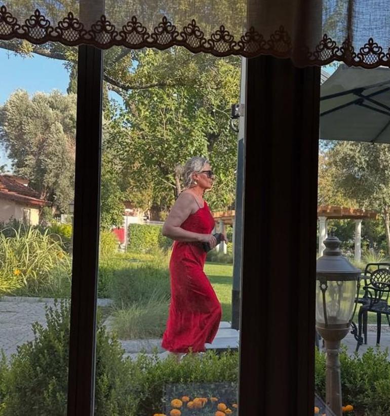 Uzak Şehirin hanımağası tatilde Sadakatin yüzünü tatil güldürdü