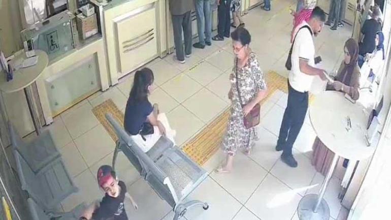 PTT şubesinde şoke eden an Küçük çocuğun imdadına PTT görevlisi yetişti