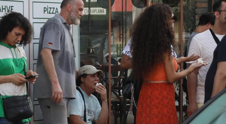 Antalyada trans birey evinde ölü bulundu Birlikte yaşadığı arkadaşı gözaltında