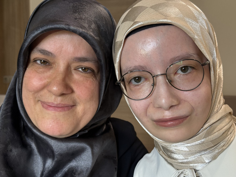 Nadir görülen hastalıkla doğdu, 23 yıl sonra ilk kez gülümsedi - Resim : 3
